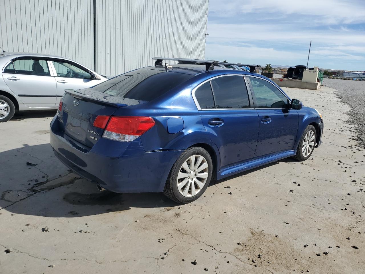 SUBARU LEGACY 3.6R LIMITED