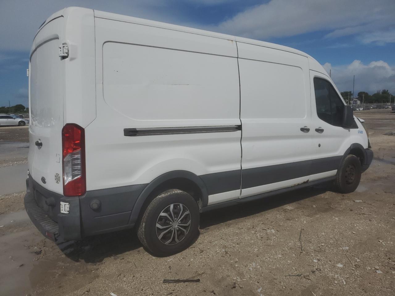 FORD TRANSIT T-250