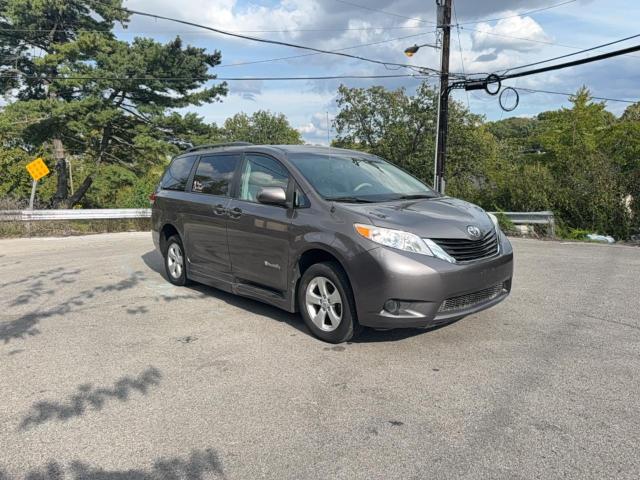 Global Auto Auctions: 2013 TOYOTA SIENNA LE