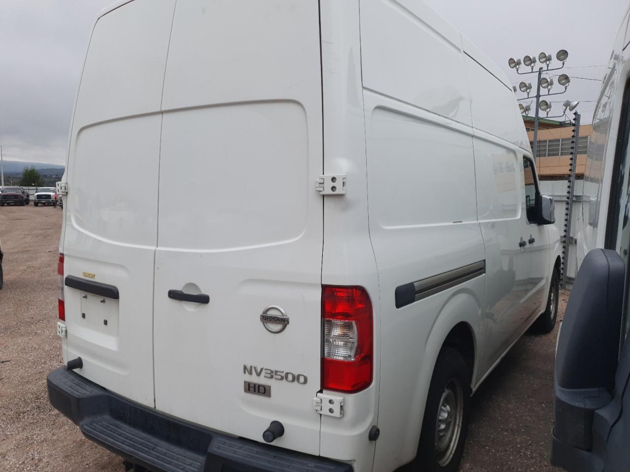 NISSAN NV2500 2500
