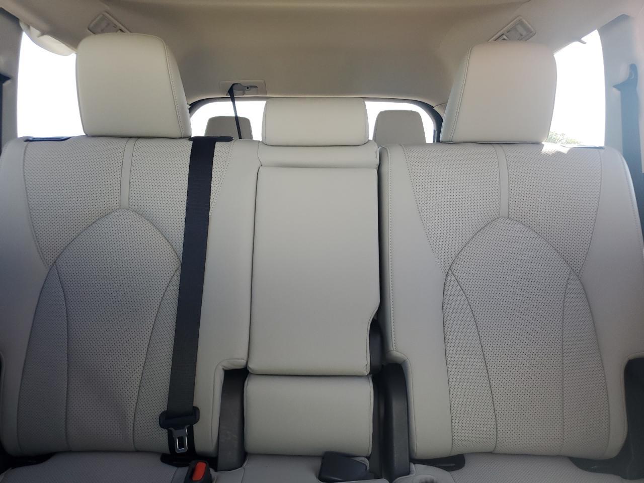 TOYOTA HIGHLANDER XLE