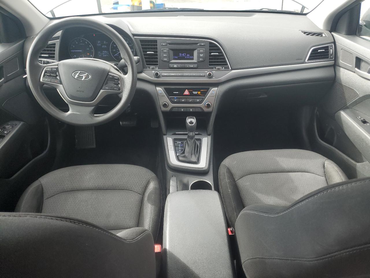 HYUNDAI ELANTRA SE