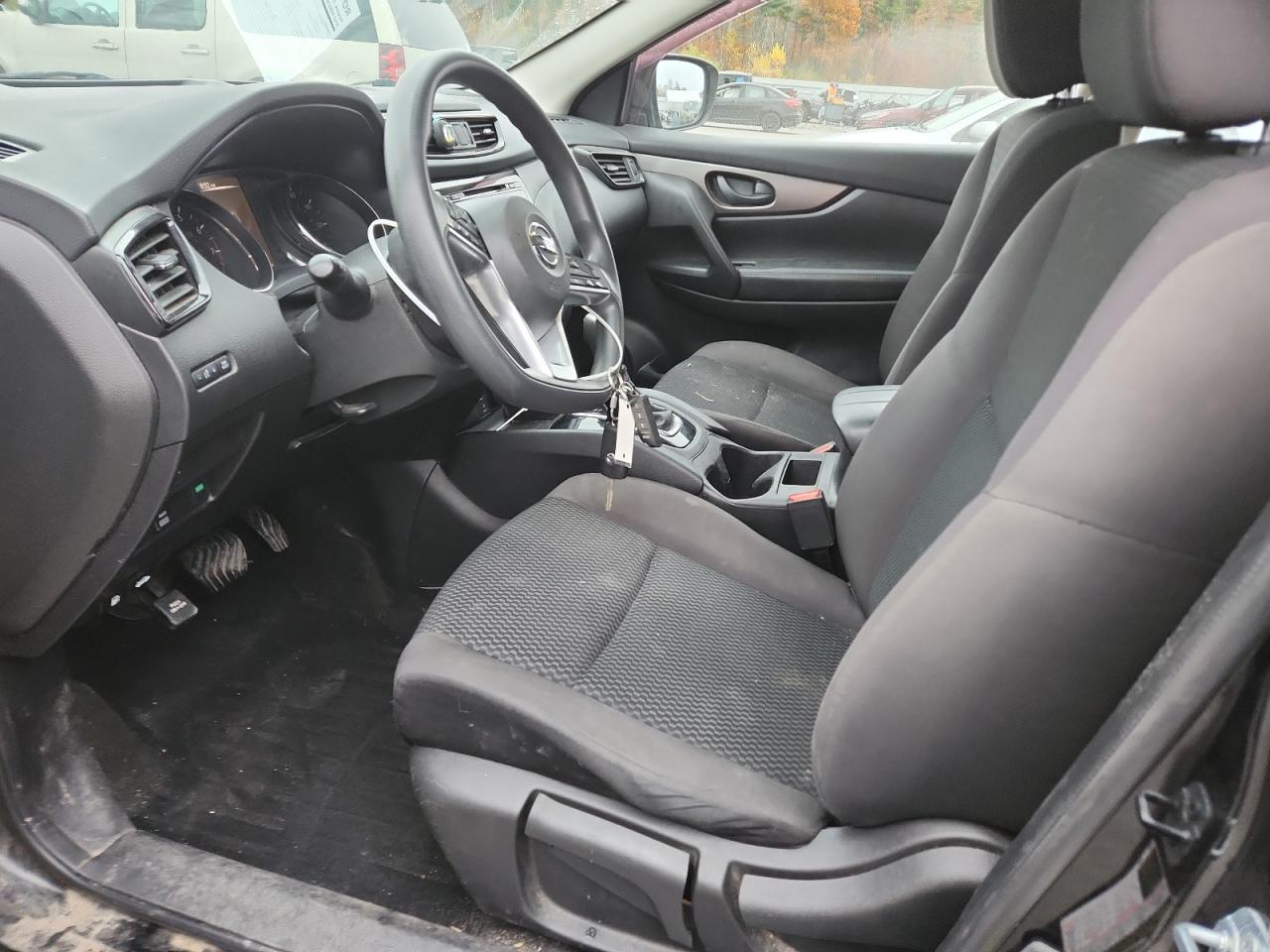 NISSAN ROGUE SPORT S