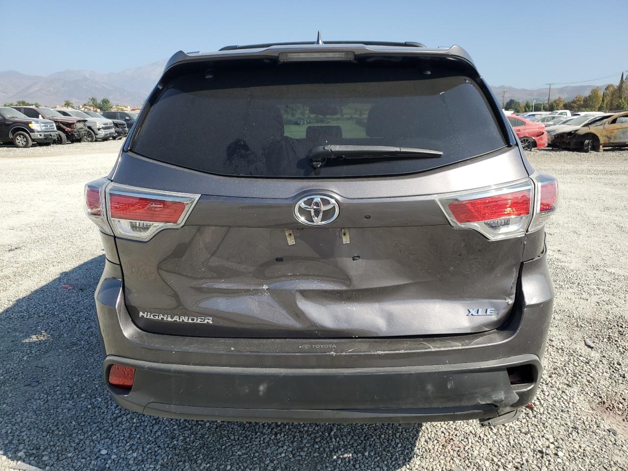 TOYOTA HIGHLANDER XLE