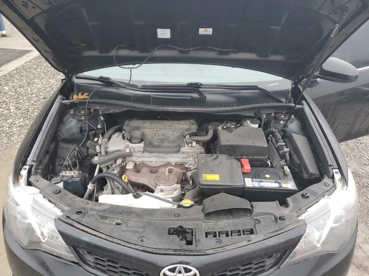 TOYOTA CAMRY BASE