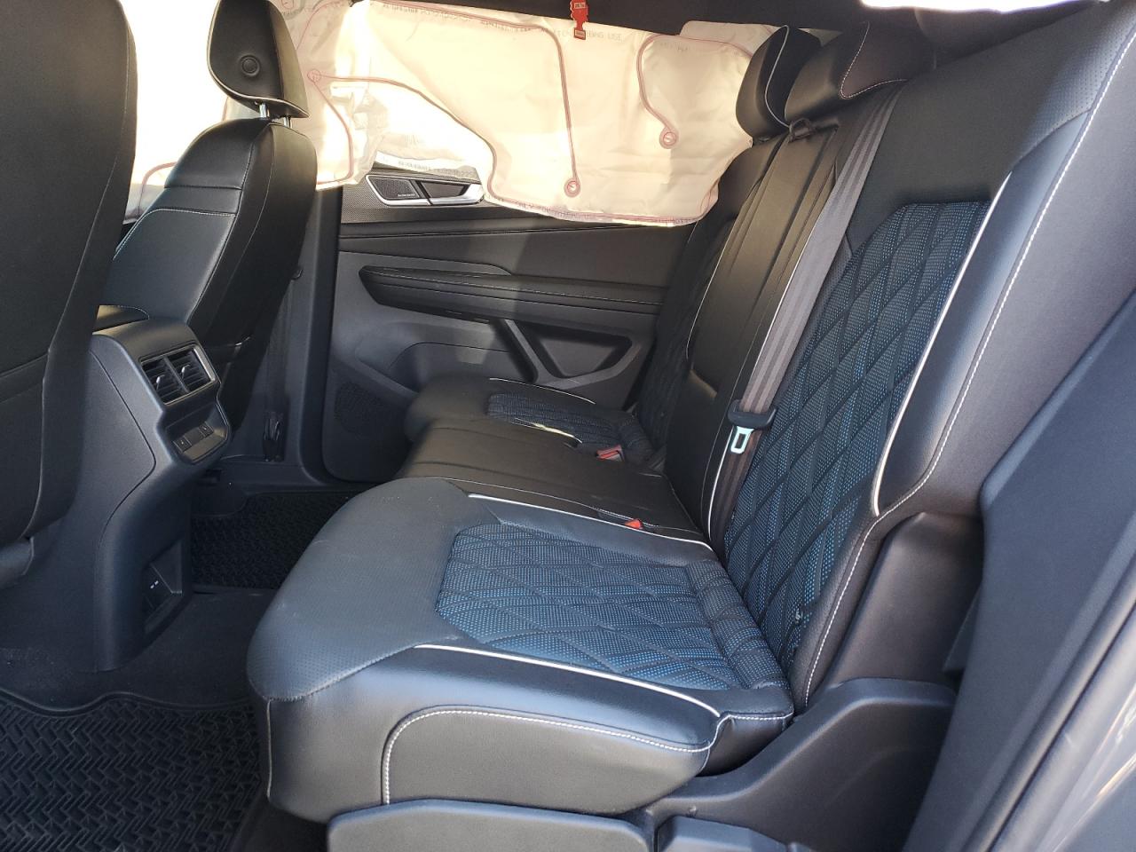 VOLKSWAGEN ATLAS CROSS SPORT SEL PREMIUM R-LINE