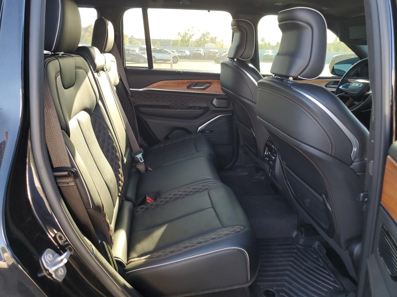 JEEP GRAND CHEROKEE SUMMIT