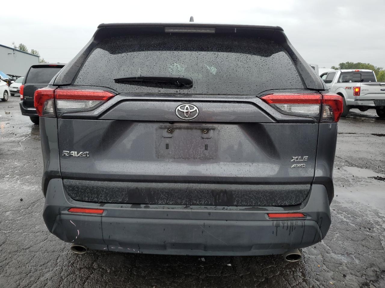 TOYOTA RAV4 XLE