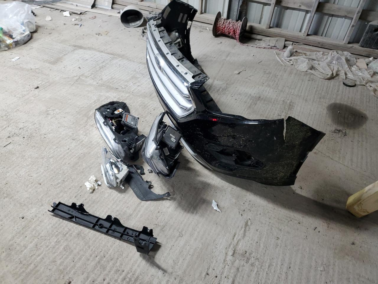 FORD ESCAPE TITANIUM