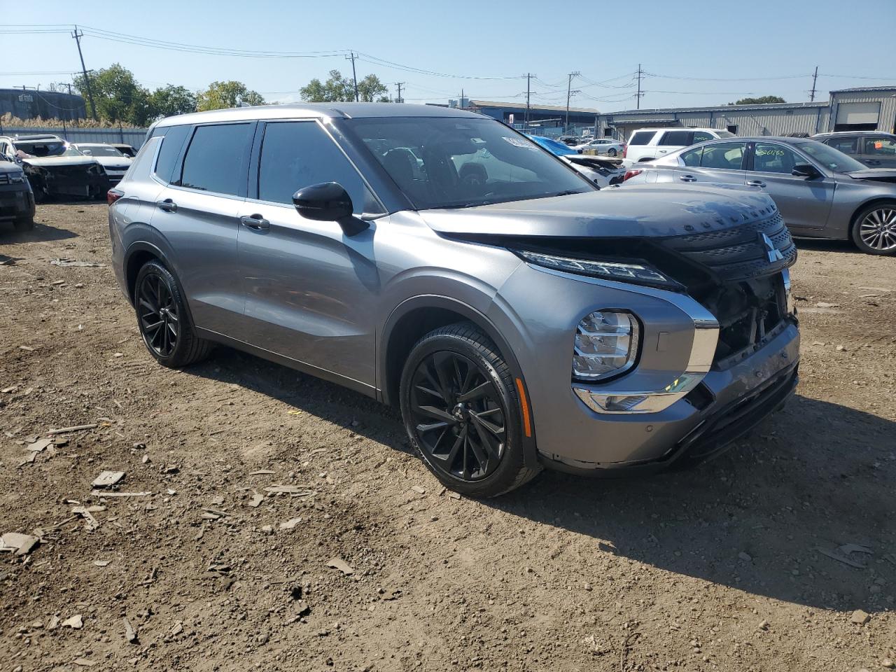 MITSUBISHI OUTLANDER SE