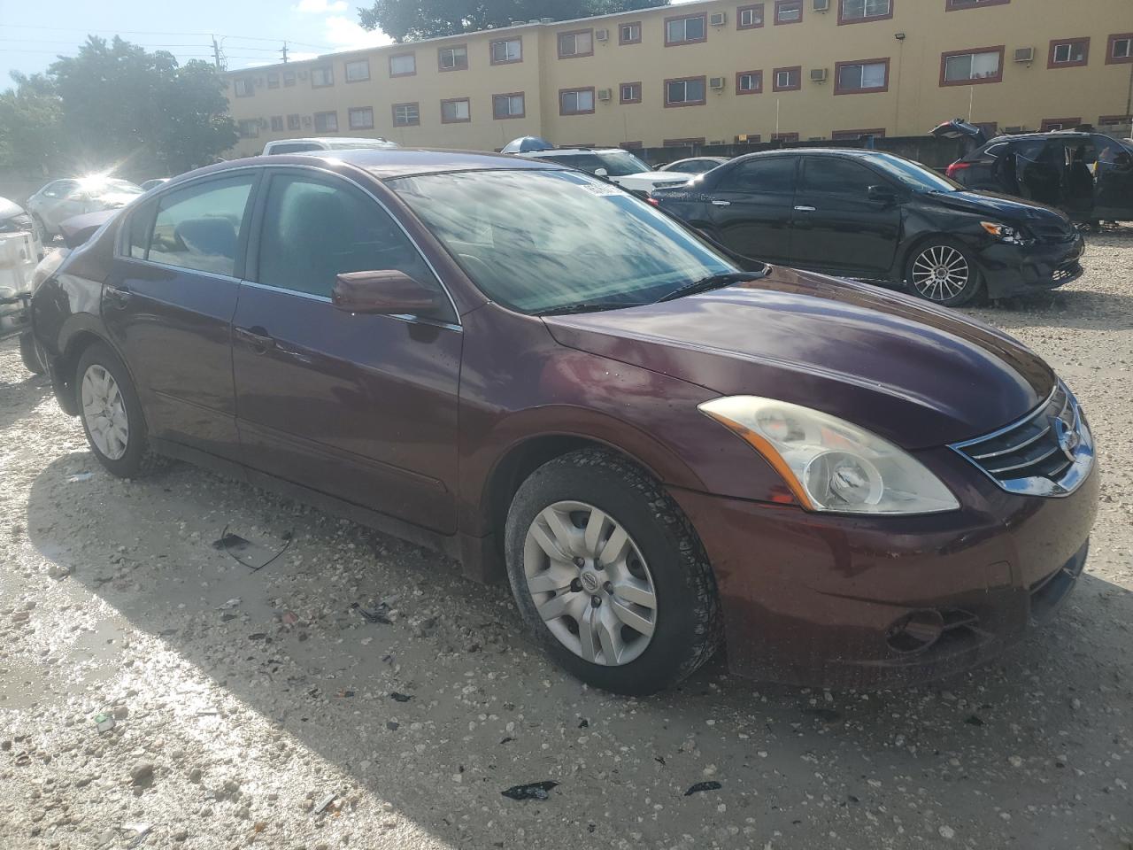 NISSAN ALTIMA BASE