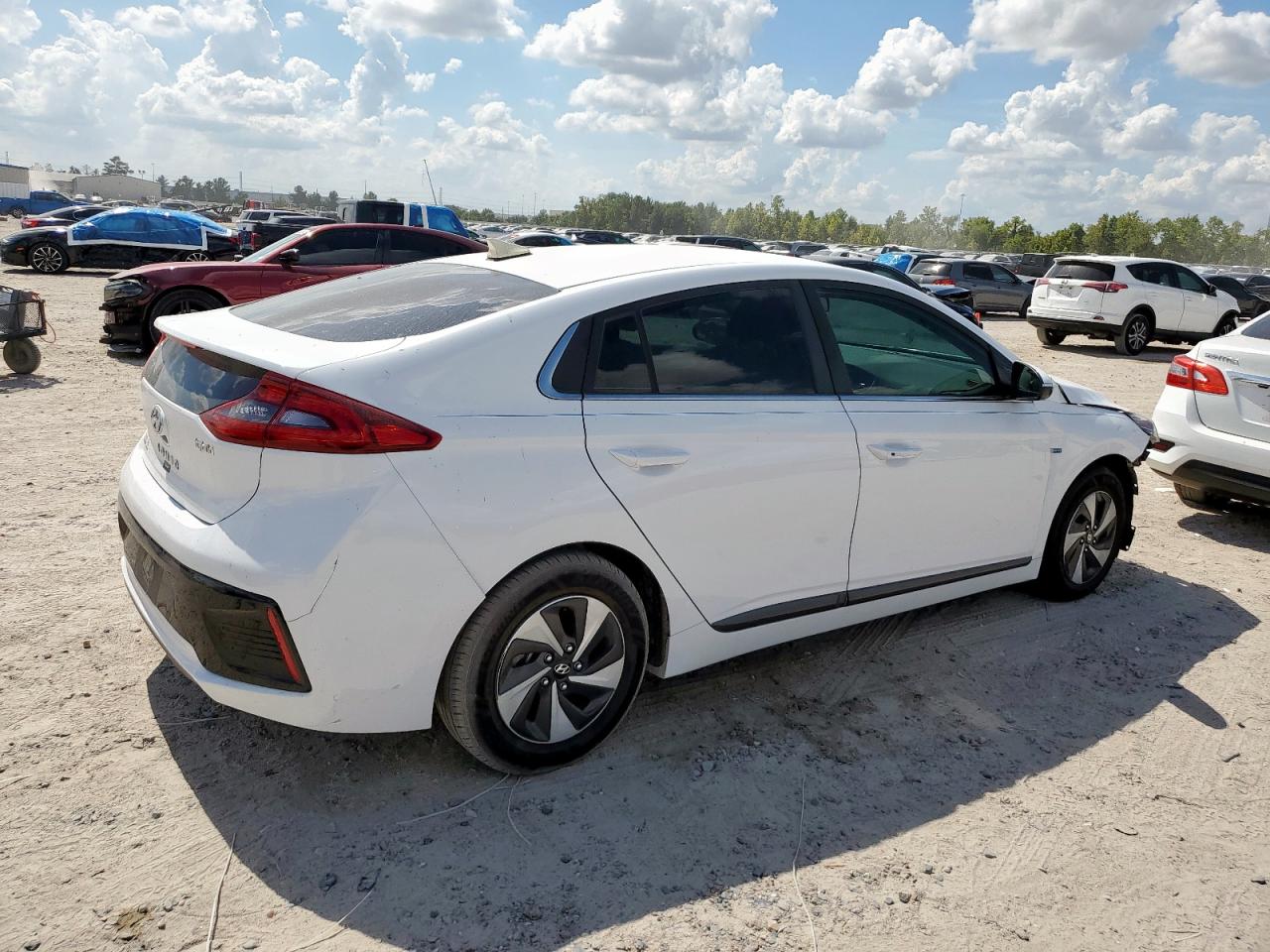 HYUNDAI IONIQ SEL