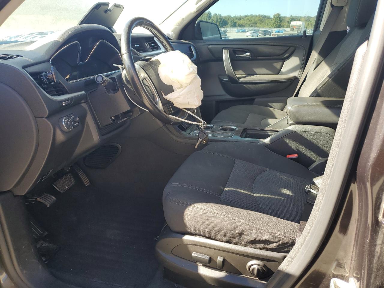 Lot #3311618220 2017 CHEVROLET TRAVERSE L