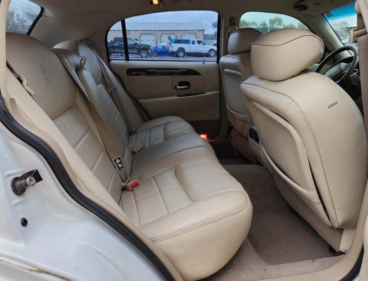 Lot #3284924947 2002 LINCOLN TOWN CAR S