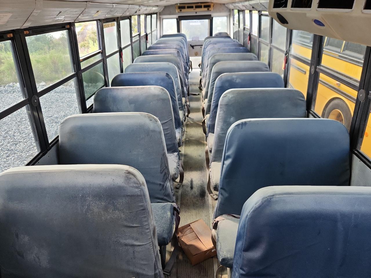 Lot #3287412363 2009 THOMABUSES SAF-T-LINER C2