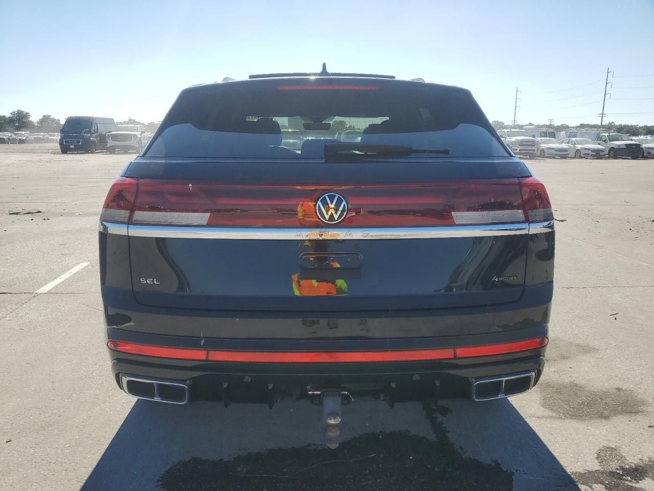 VOLKSWAGEN ATLAS CROSS SPORT SEL PREMIUM R-LINE