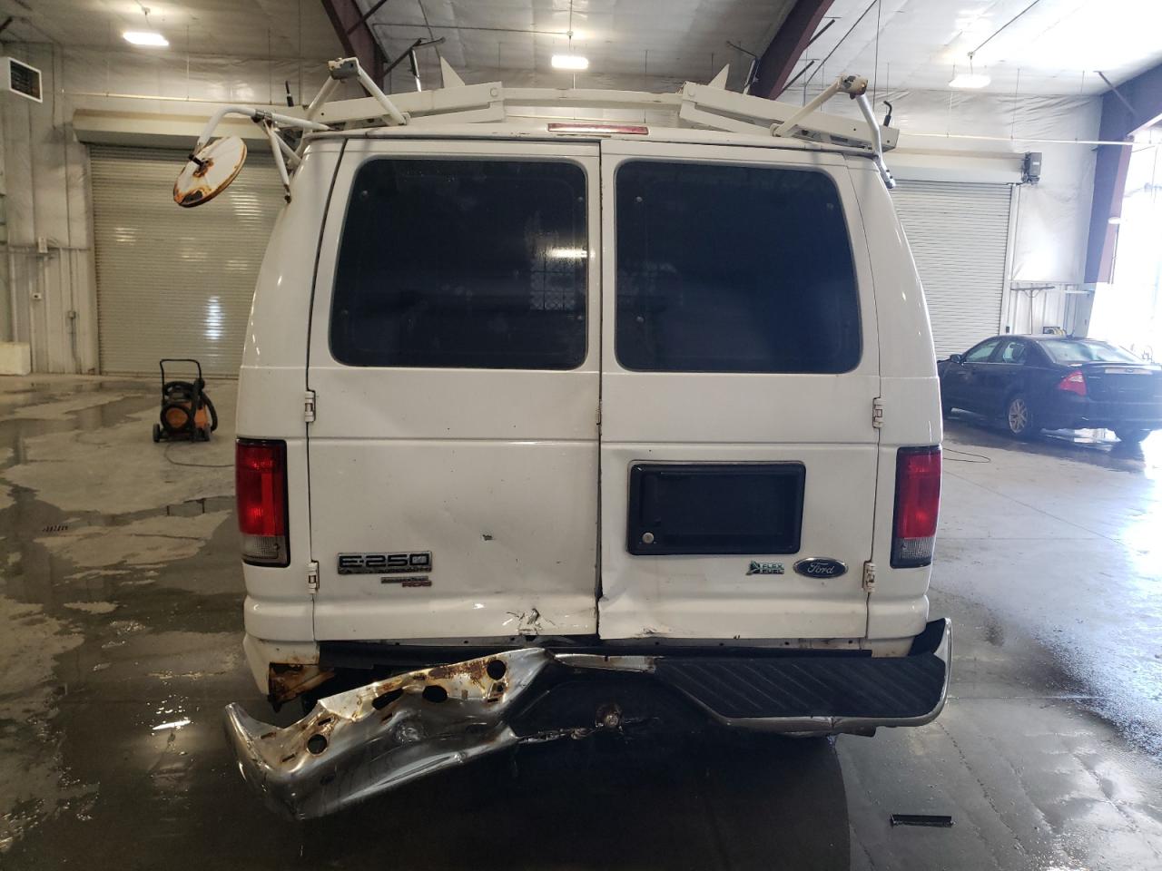 FORD ECONOLINE E250 VAN