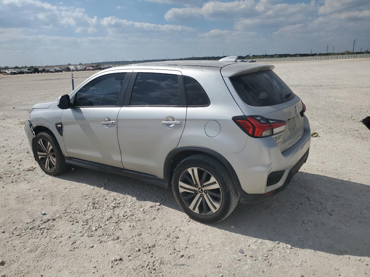 MITSUBISHI OUTLANDER ES