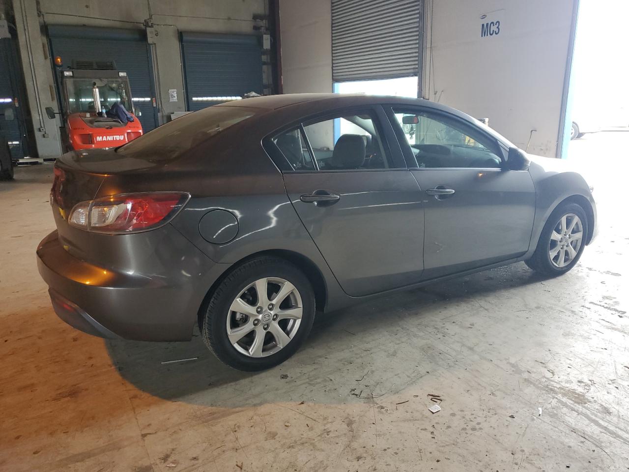 MAZDA 3 I