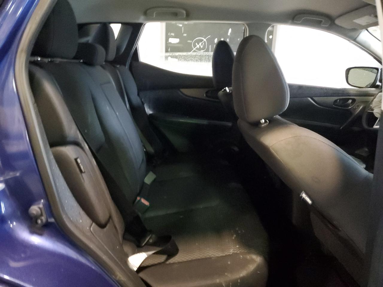 NISSAN ROGUE SPORT S