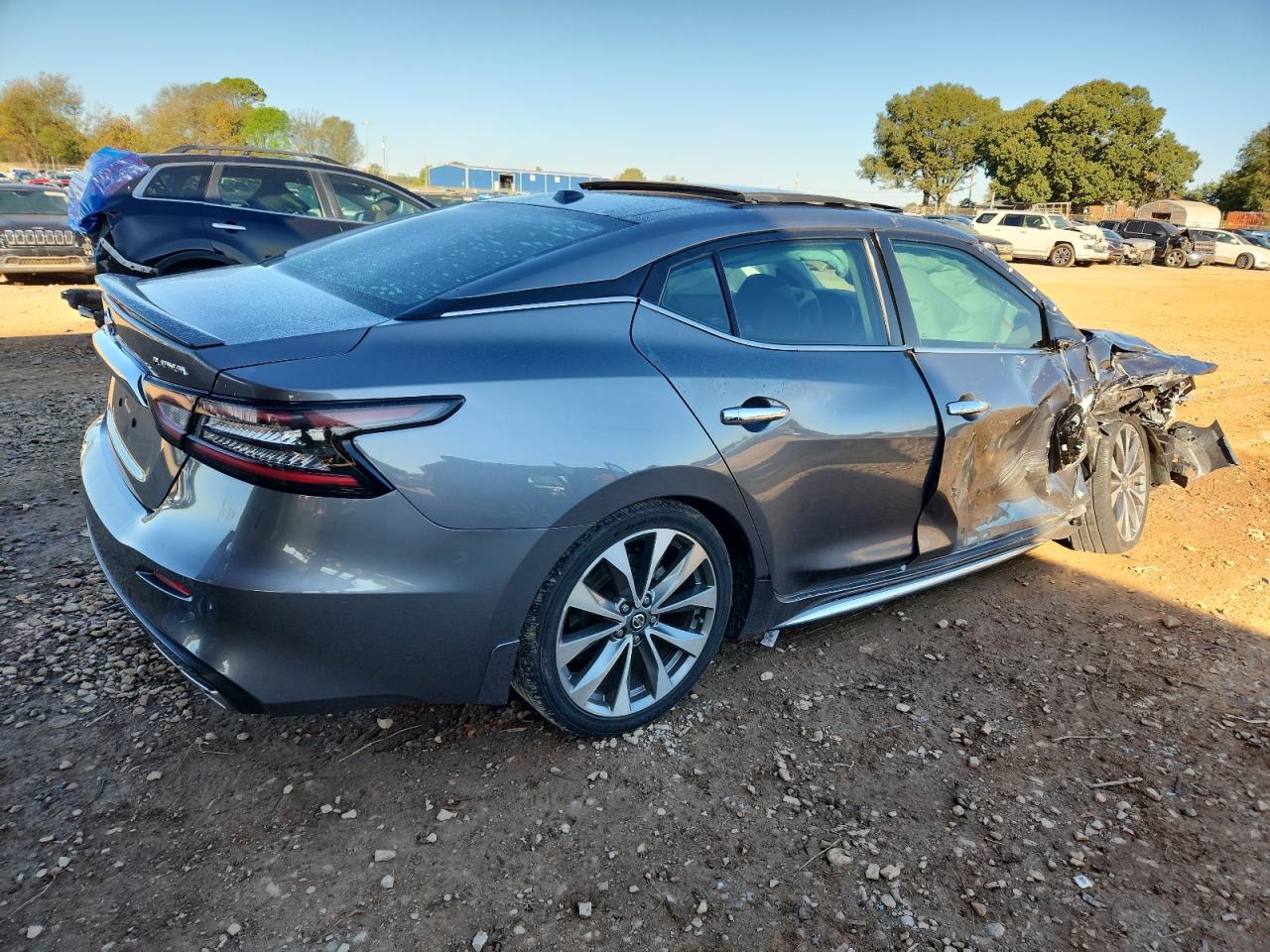 NISSAN MAXIMA PLATINUM