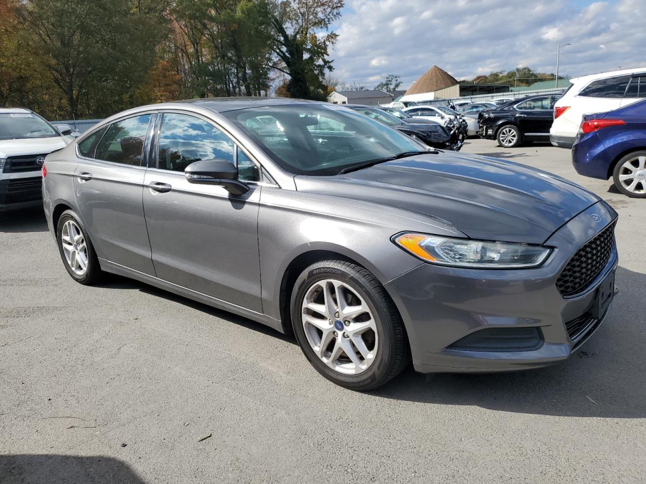 FORD FUSION SE