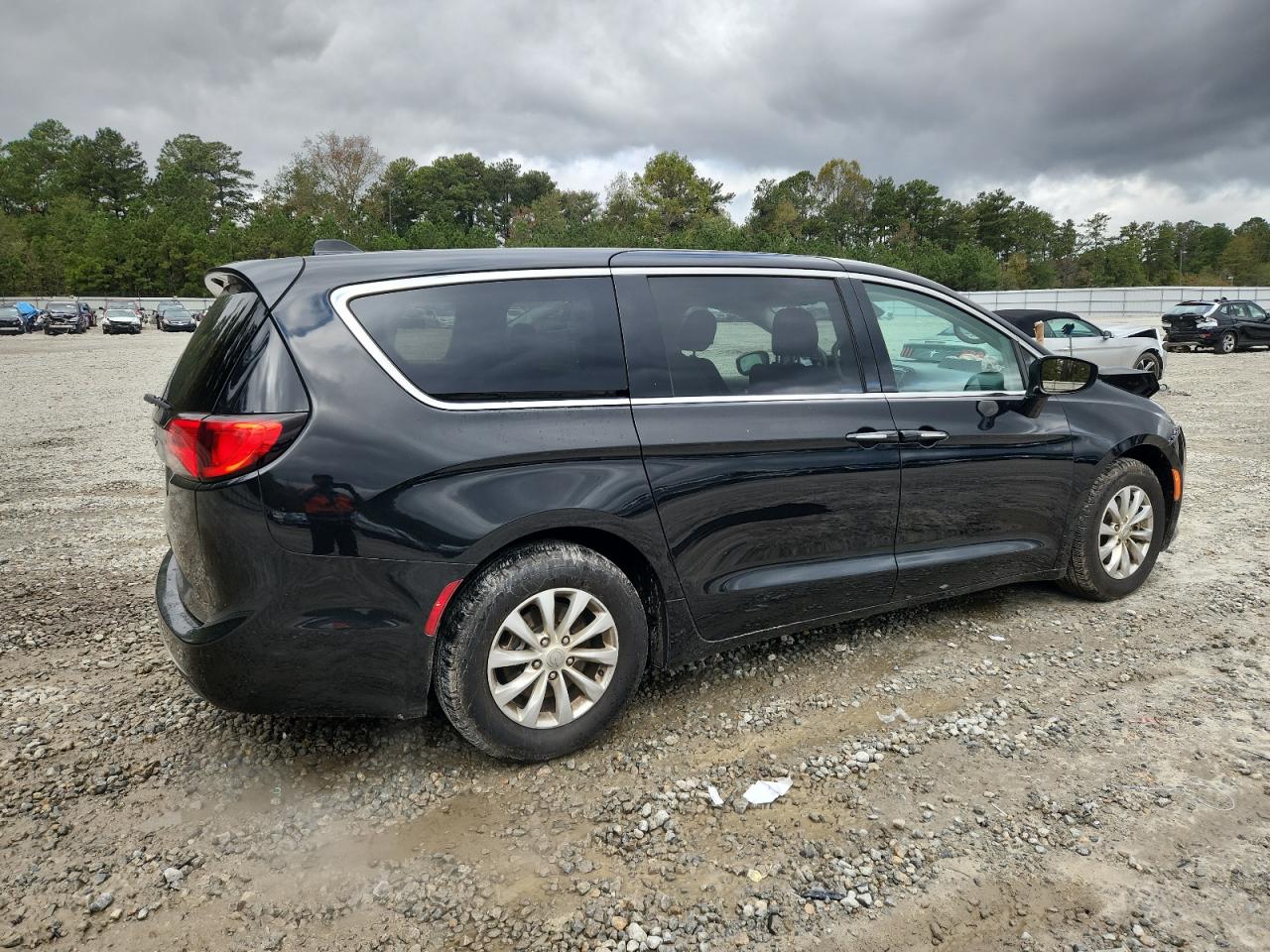 CHRYSLER PACIFICA TOURING PLUS