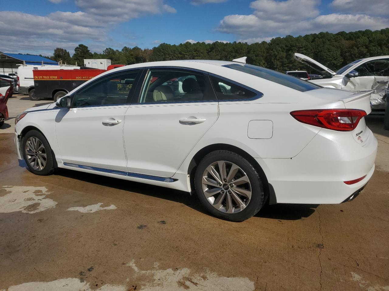 HYUNDAI SONATA SPORT