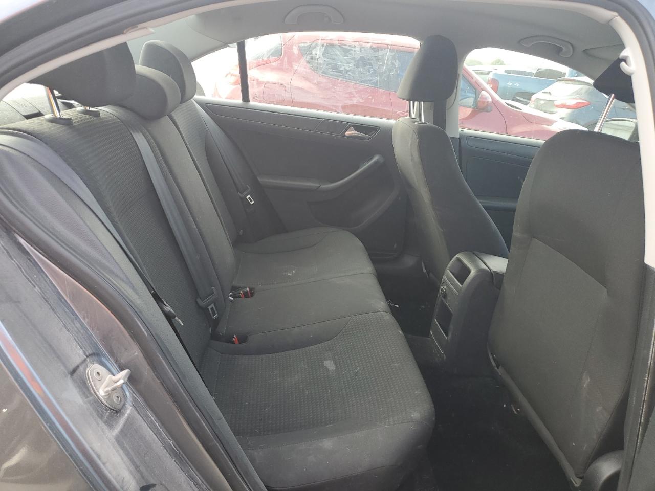 VOLKSWAGEN JETTA BASE