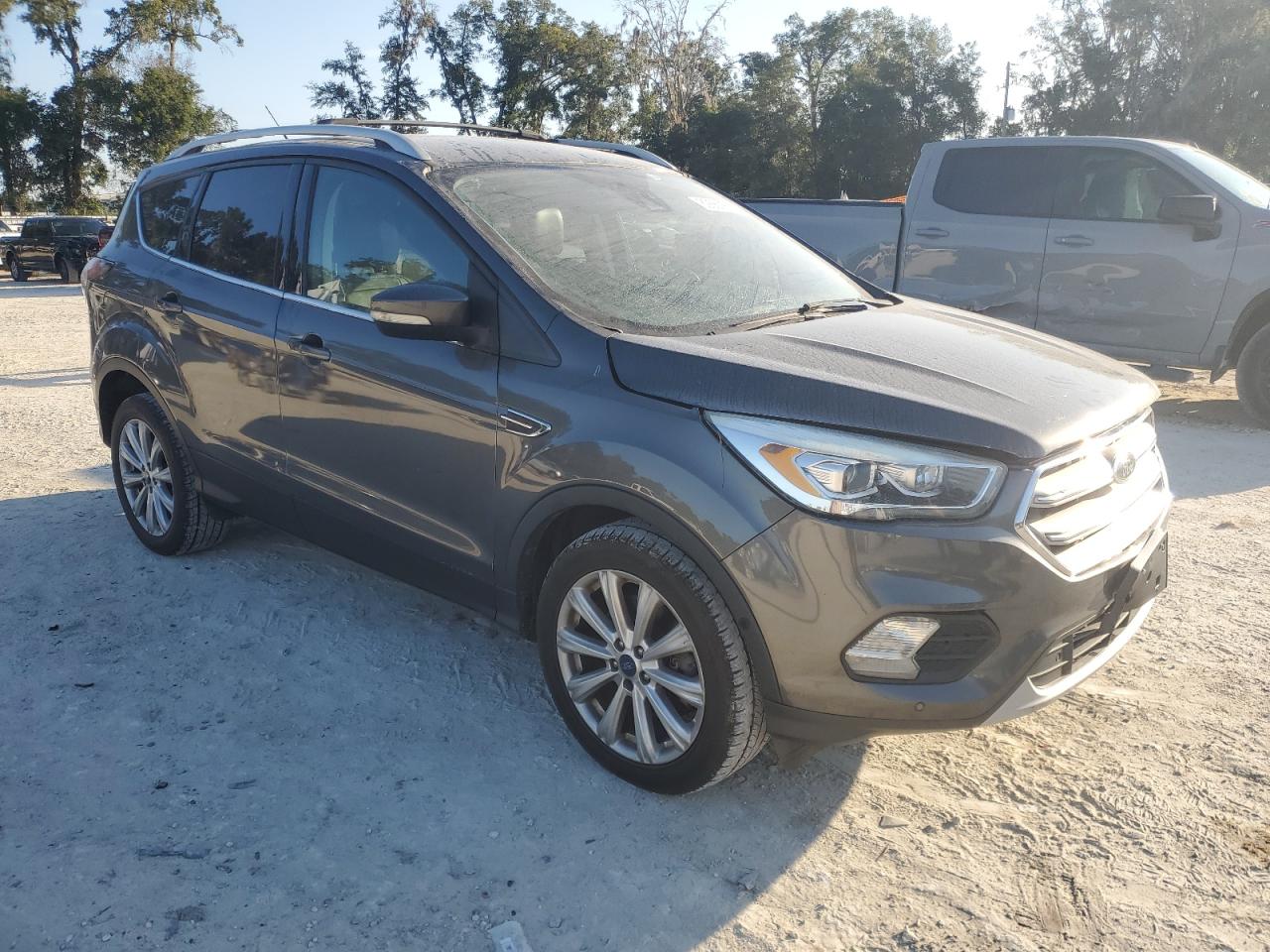 FORD ESCAPE TITANIUM
