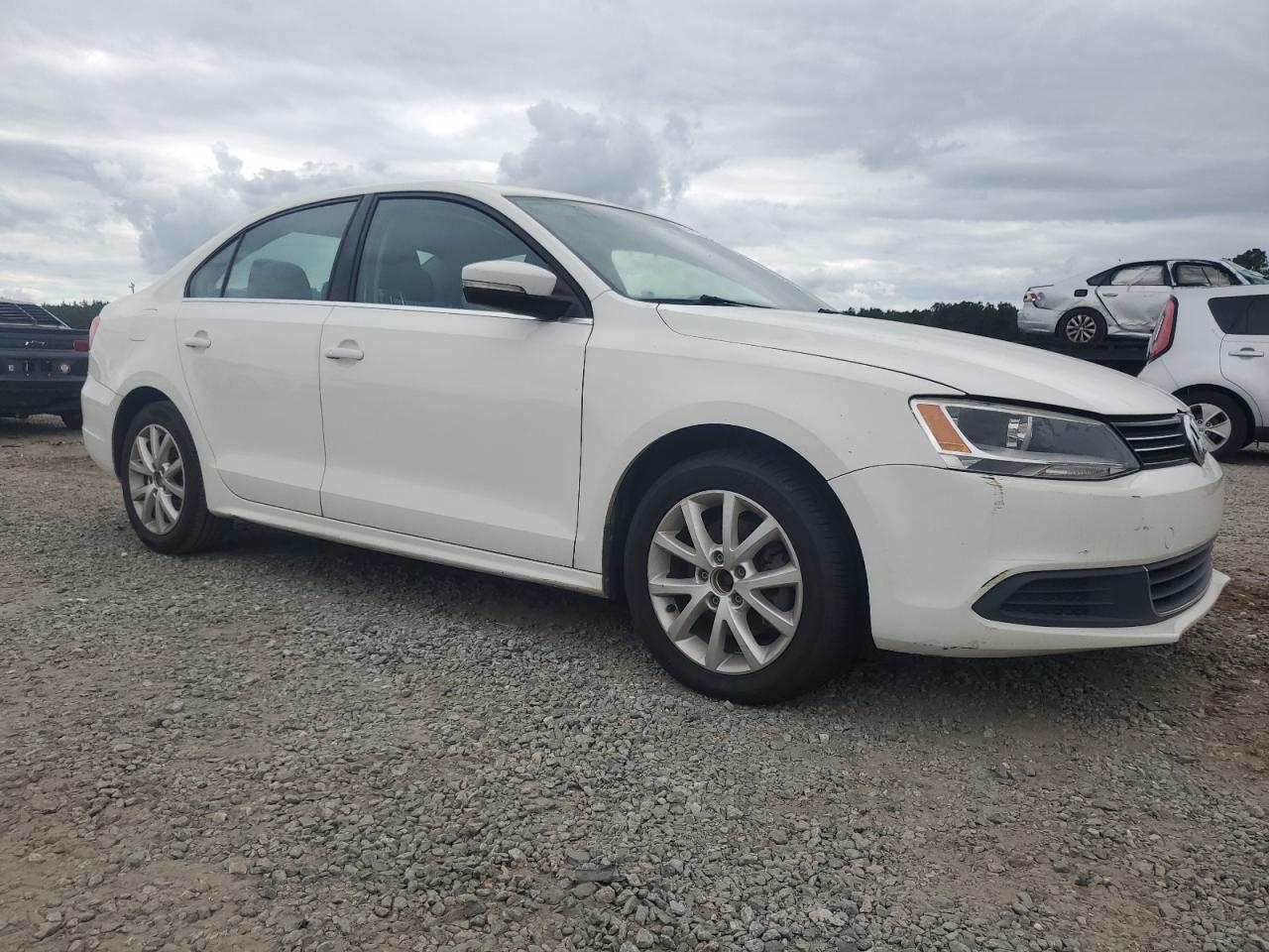 VOLKSWAGEN JETTA SE