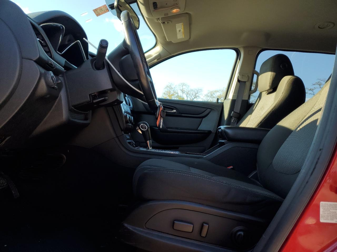 CHEVROLET TRAVERSE LT