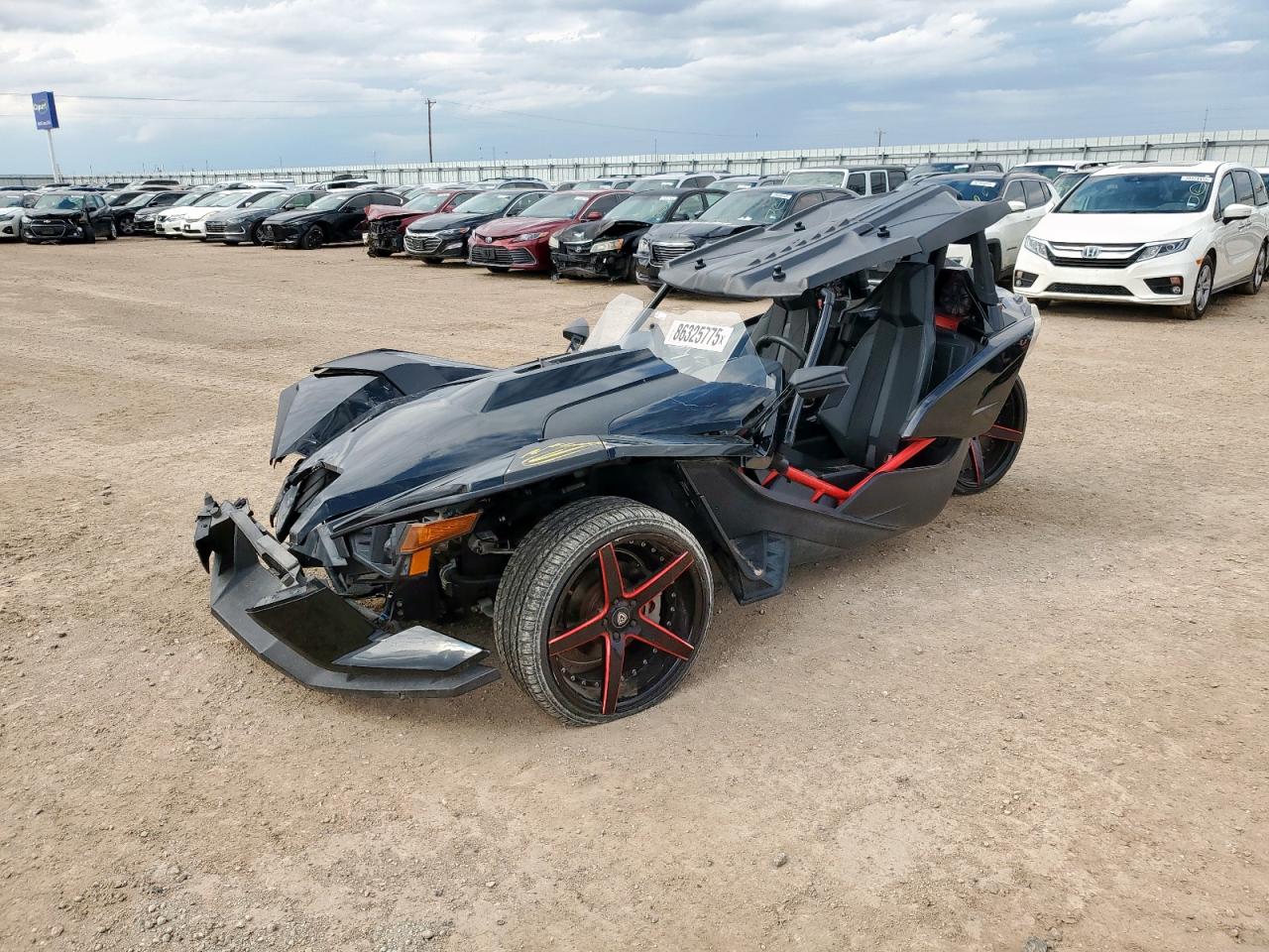 Lot #3285757663 2016 POLARIS SLINGSHOT