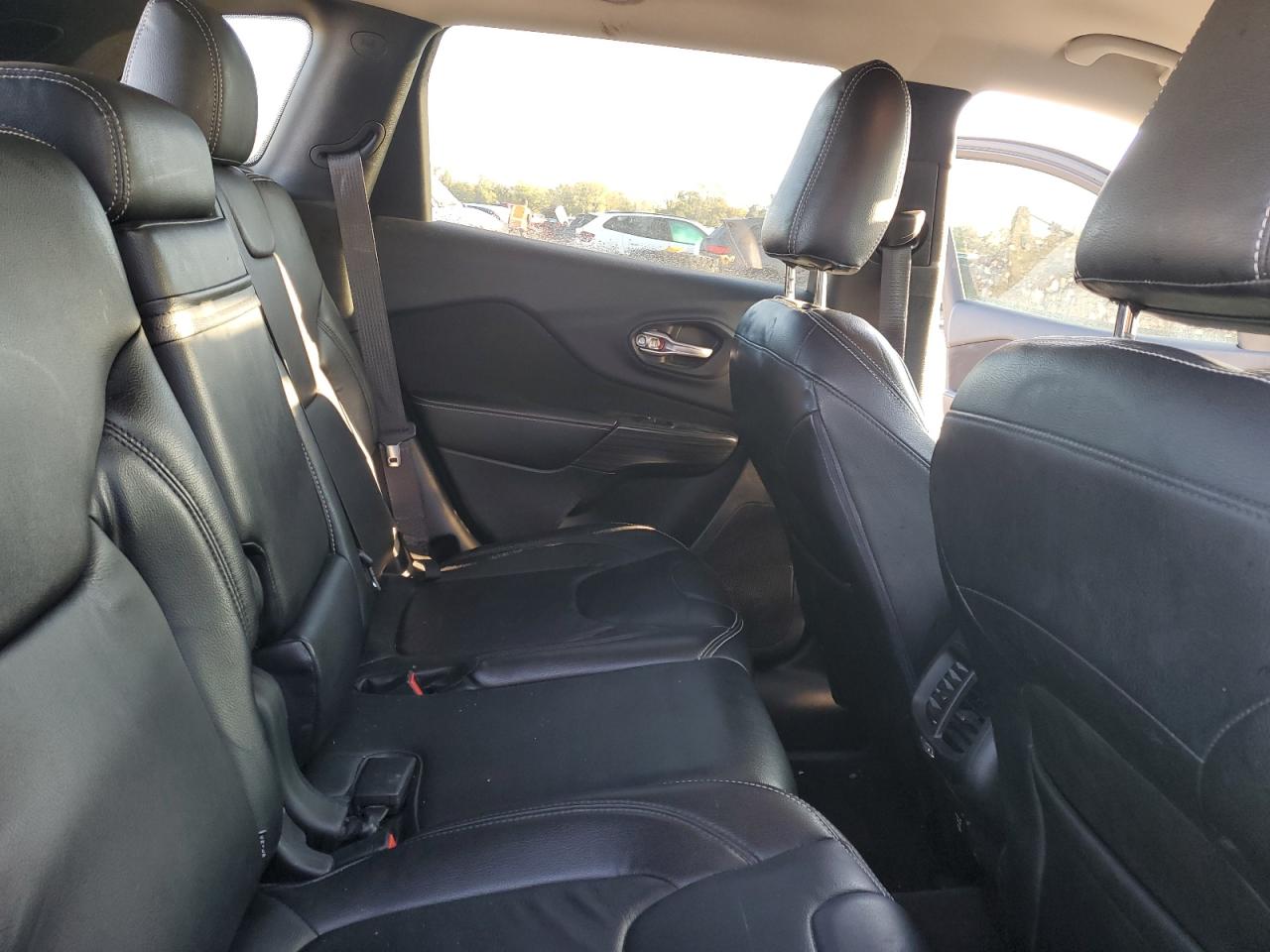 JEEP GRAND CHEROKEE LATITUDE