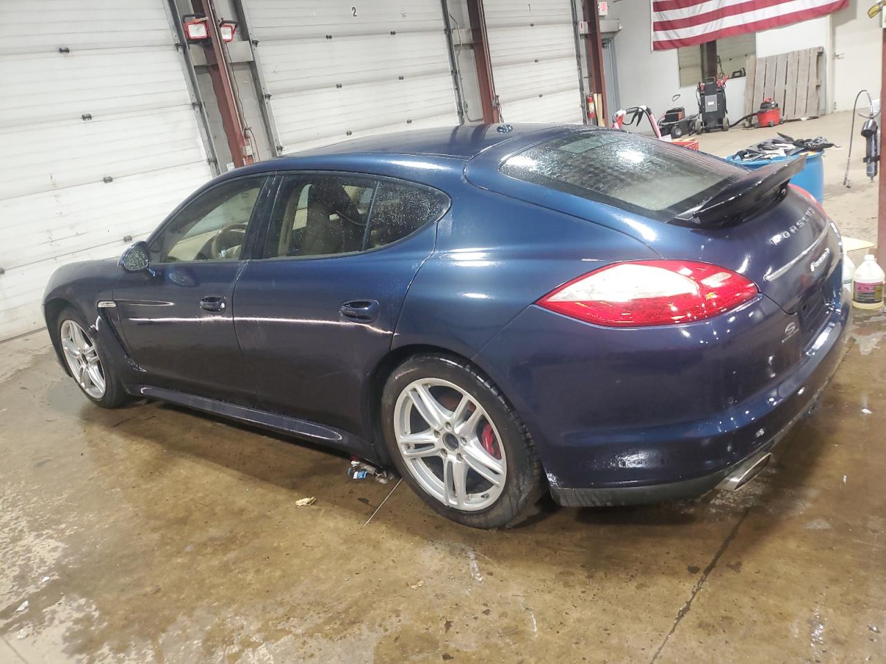PORSCHE PANAMERA 2