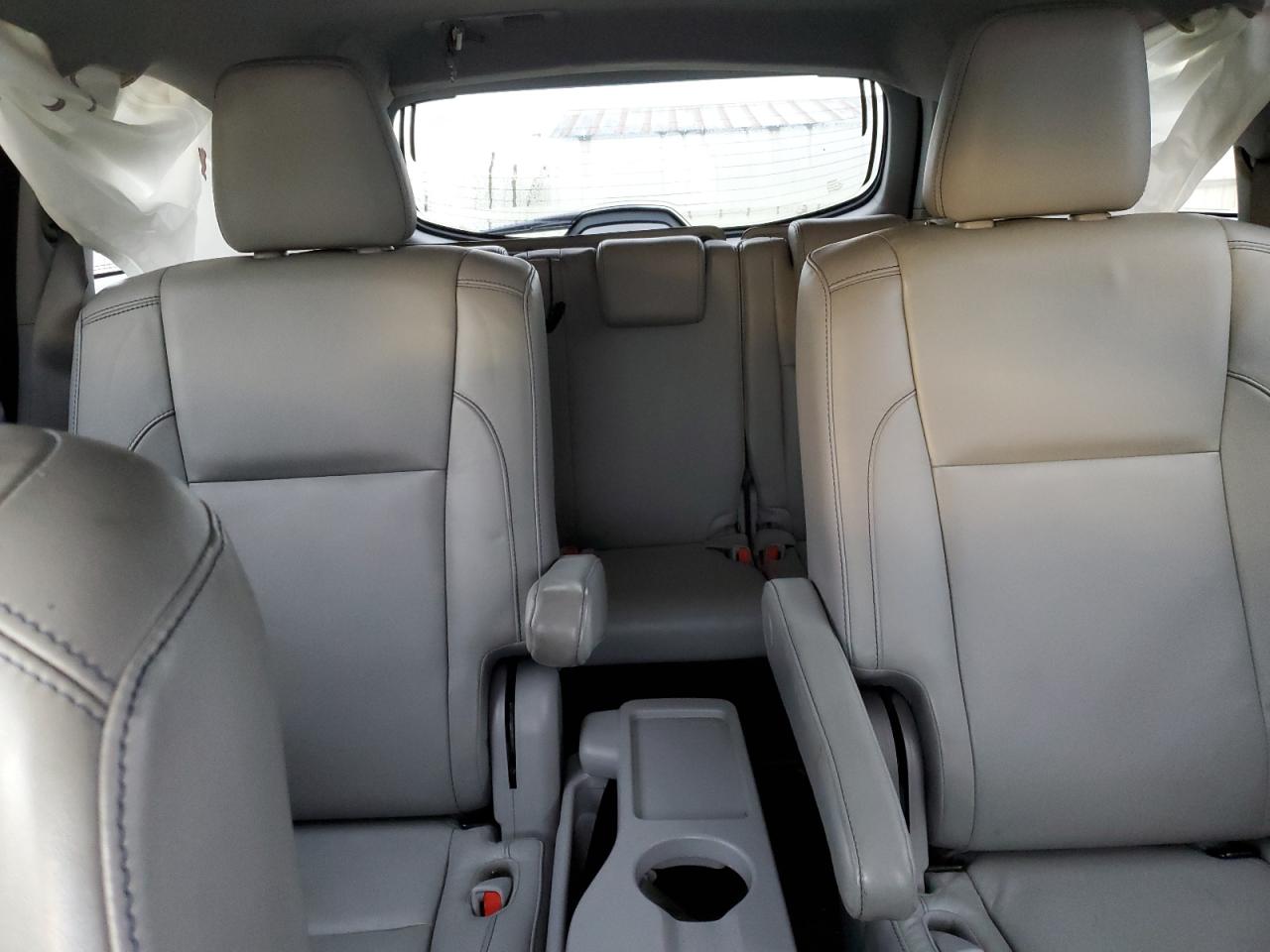 TOYOTA HIGHLANDER SE