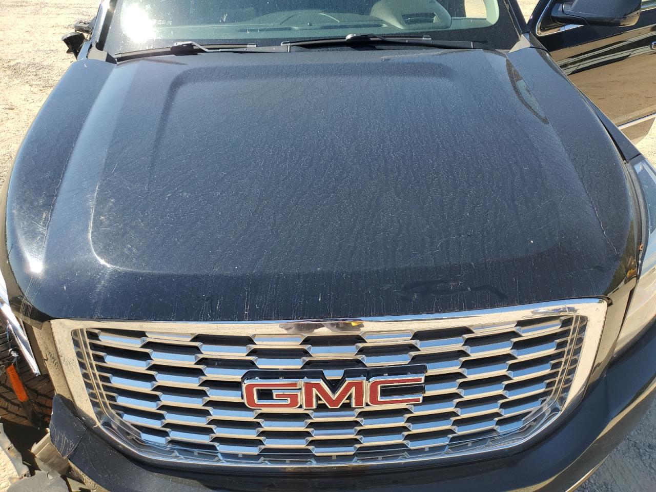GMC YUKON DENALI