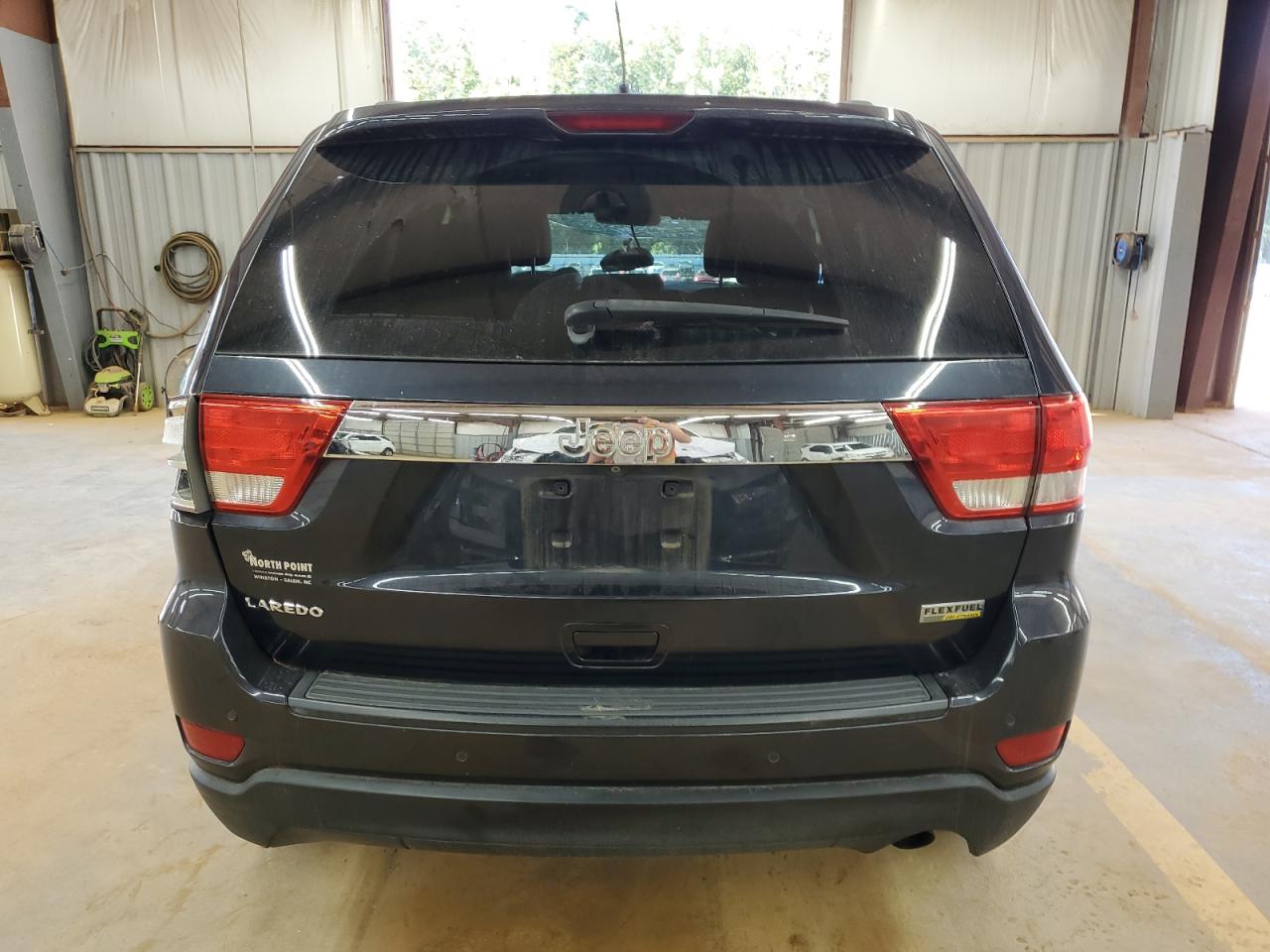 JEEP GRAND CHEROKEE LAREDO