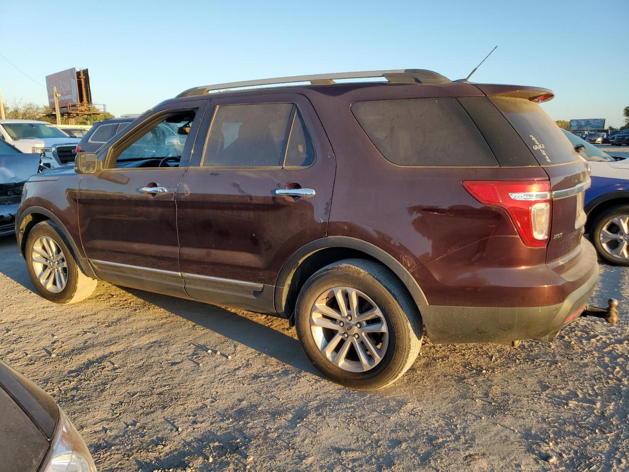 FORD EXPLORER XLT