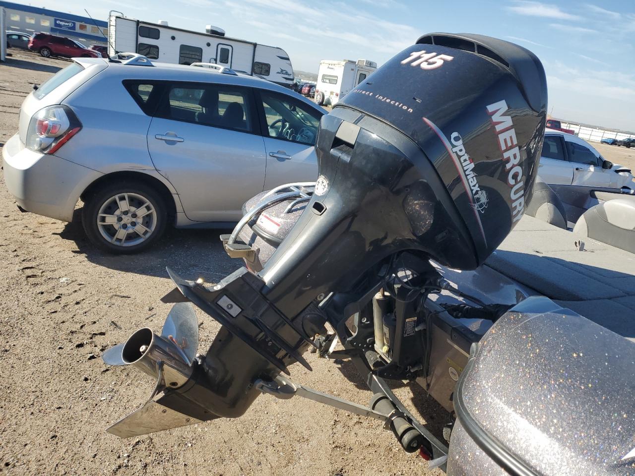 Lot #3302713999 2012 TRACKER BOAT