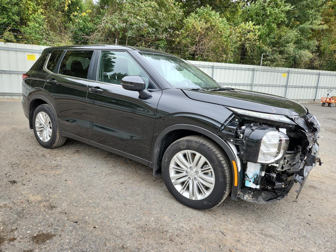 MITSUBISHI OUTLANDER ES