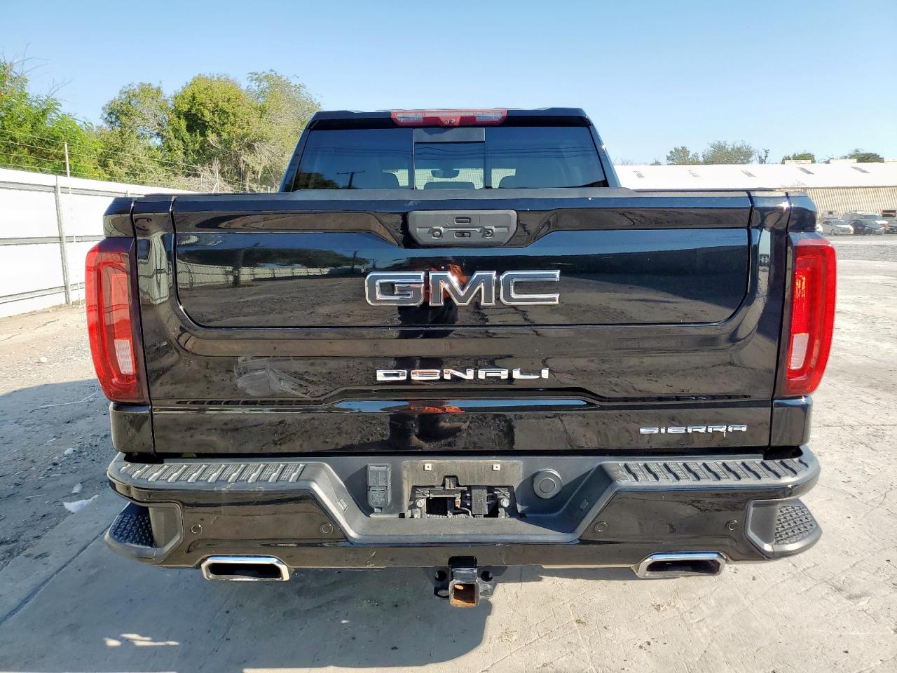 GMC SIERRA K1500 DENALI