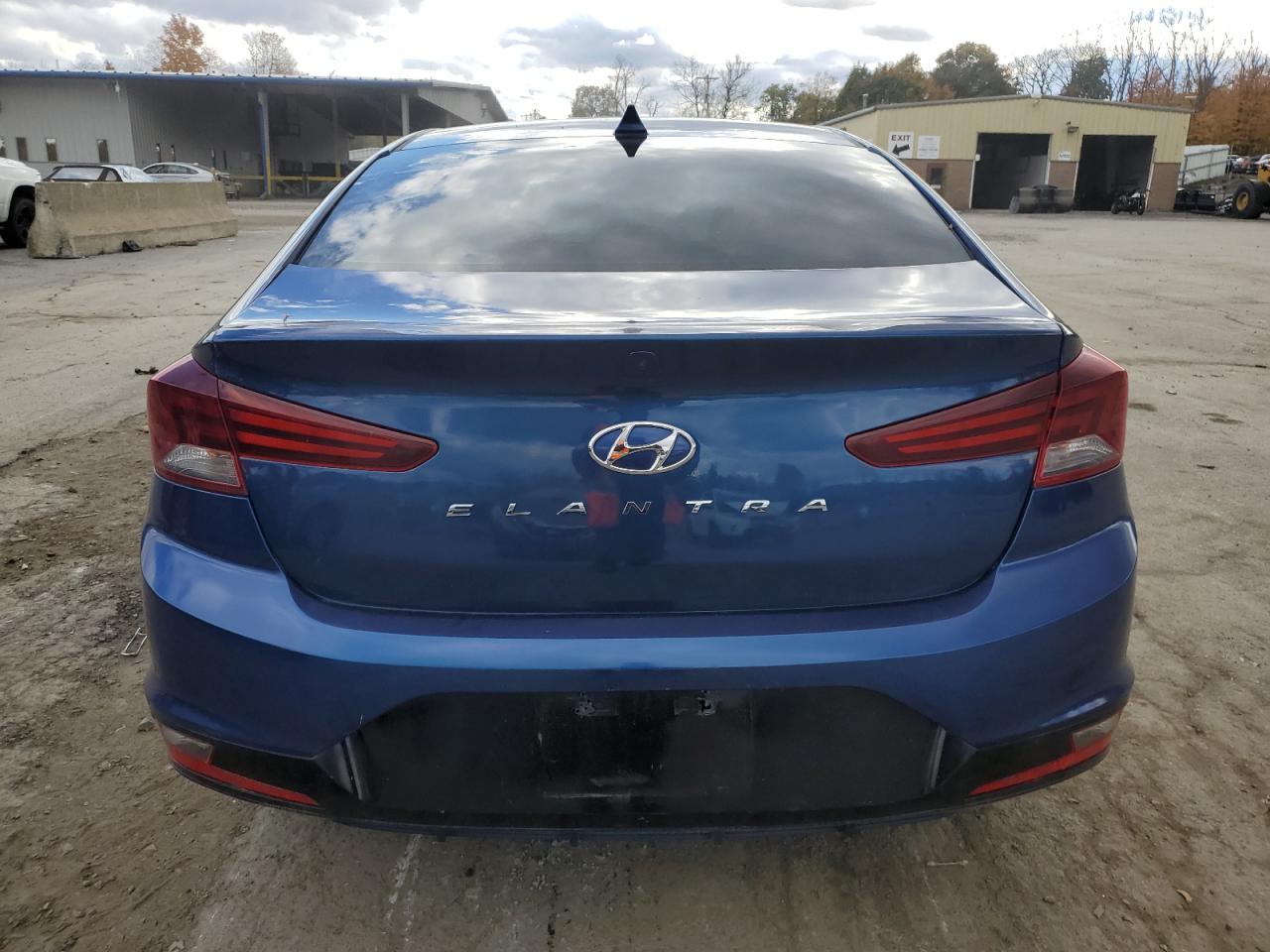 HYUNDAI ELANTRA SEL