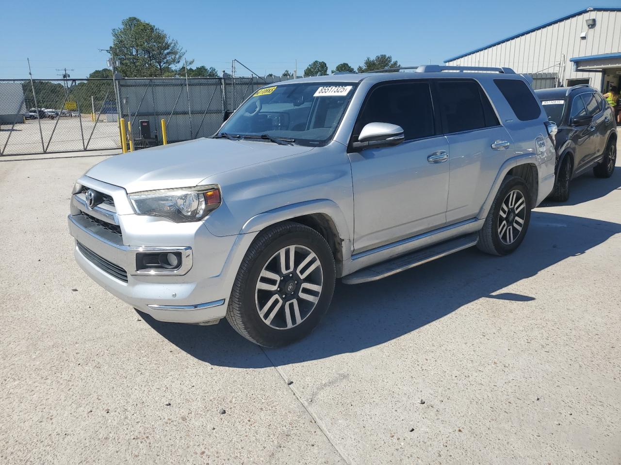 TOYOTA 4RUNNER SR5