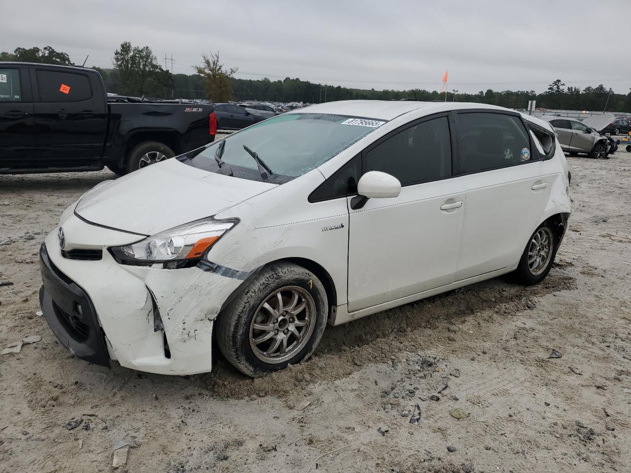 TOYOTA PRIUS V