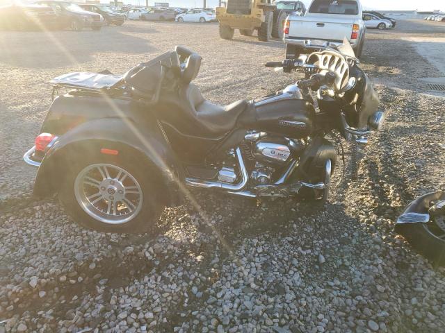 2018 HARLEY-DAVIDSON FLHTCUTG T 1HD1MAD18JB851100
