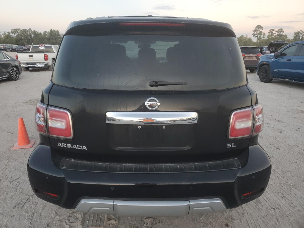 NISSAN ARMADA SV