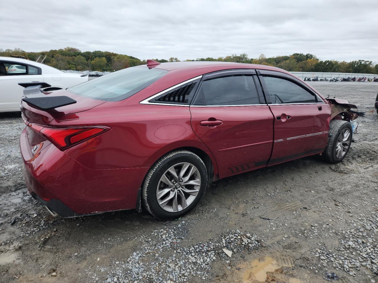 TOYOTA AVALON XLE