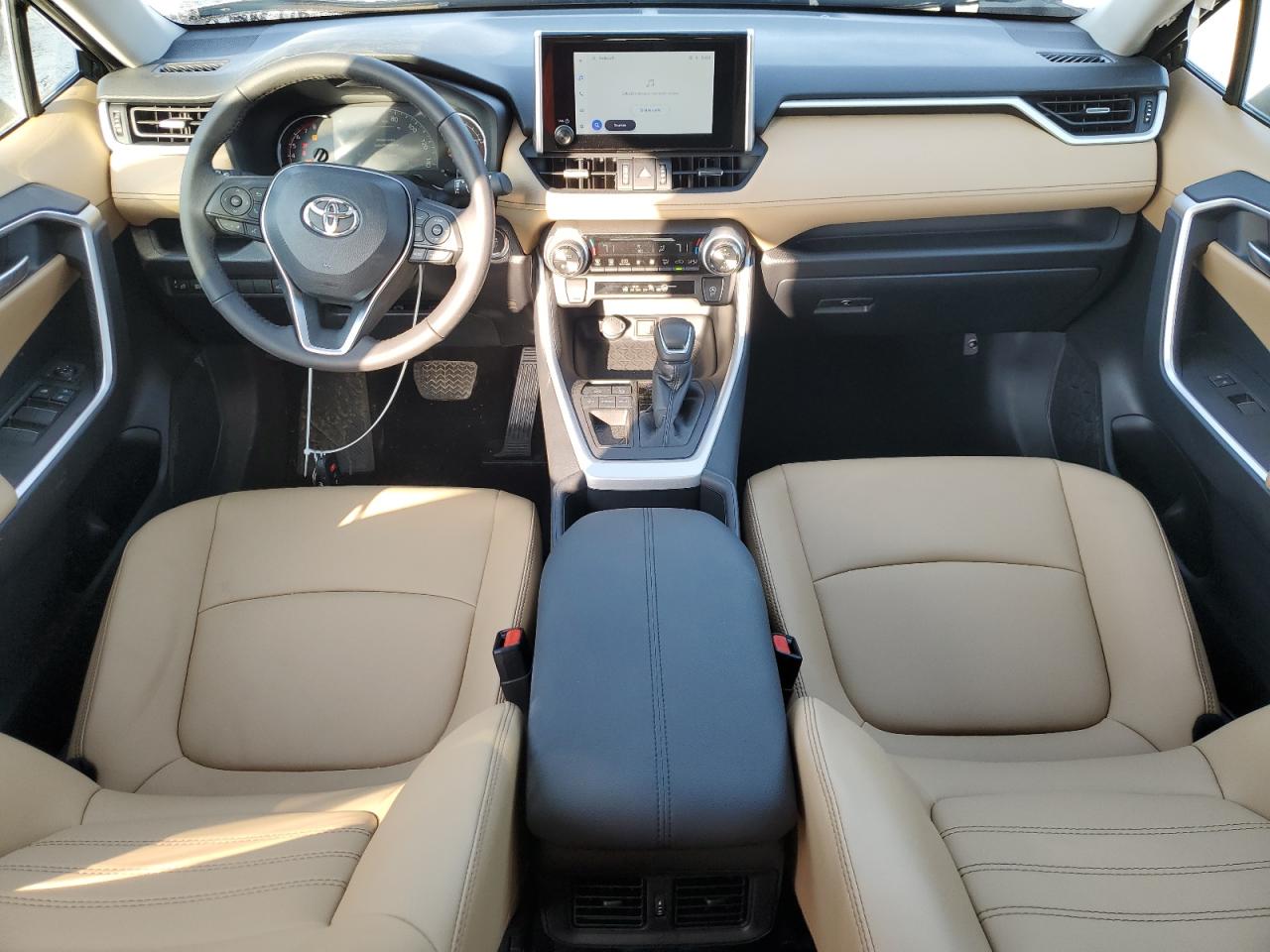 TOYOTA RAV4 XLE PREMIUM