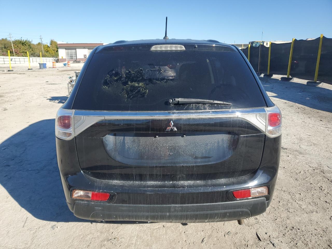 MITSUBISHI OUTLANDER ES